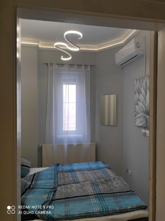 Anna Apartmanok Печ Екстер'єр фото